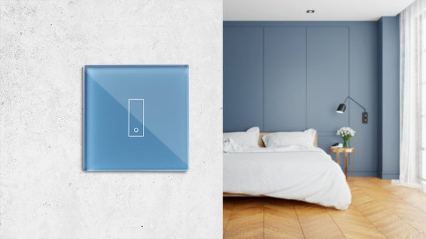 E1 PLUS connected switch - 1 touch button light blue colour, with the possibility of programming automatic switching on and off